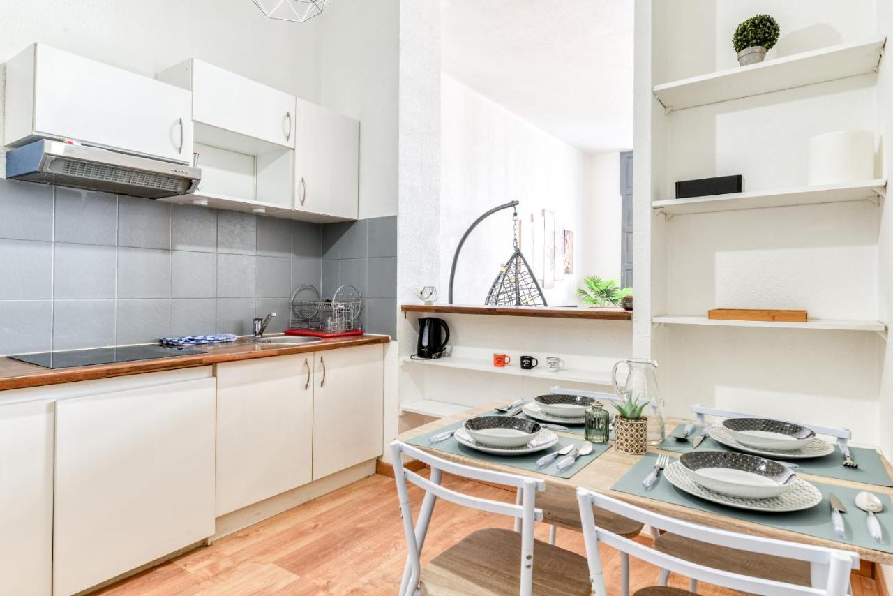 Appartement Parenthèse Occitane -WIFI - Balnéo- Parking Gratuit - Netflix à Carcassonne Extérieur photo