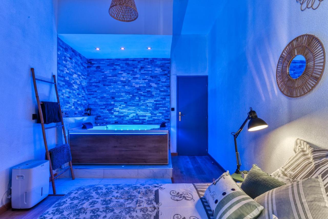 Appartement Parenthèse Occitane -WIFI - Balnéo- Parking Gratuit - Netflix à Carcassonne Extérieur photo